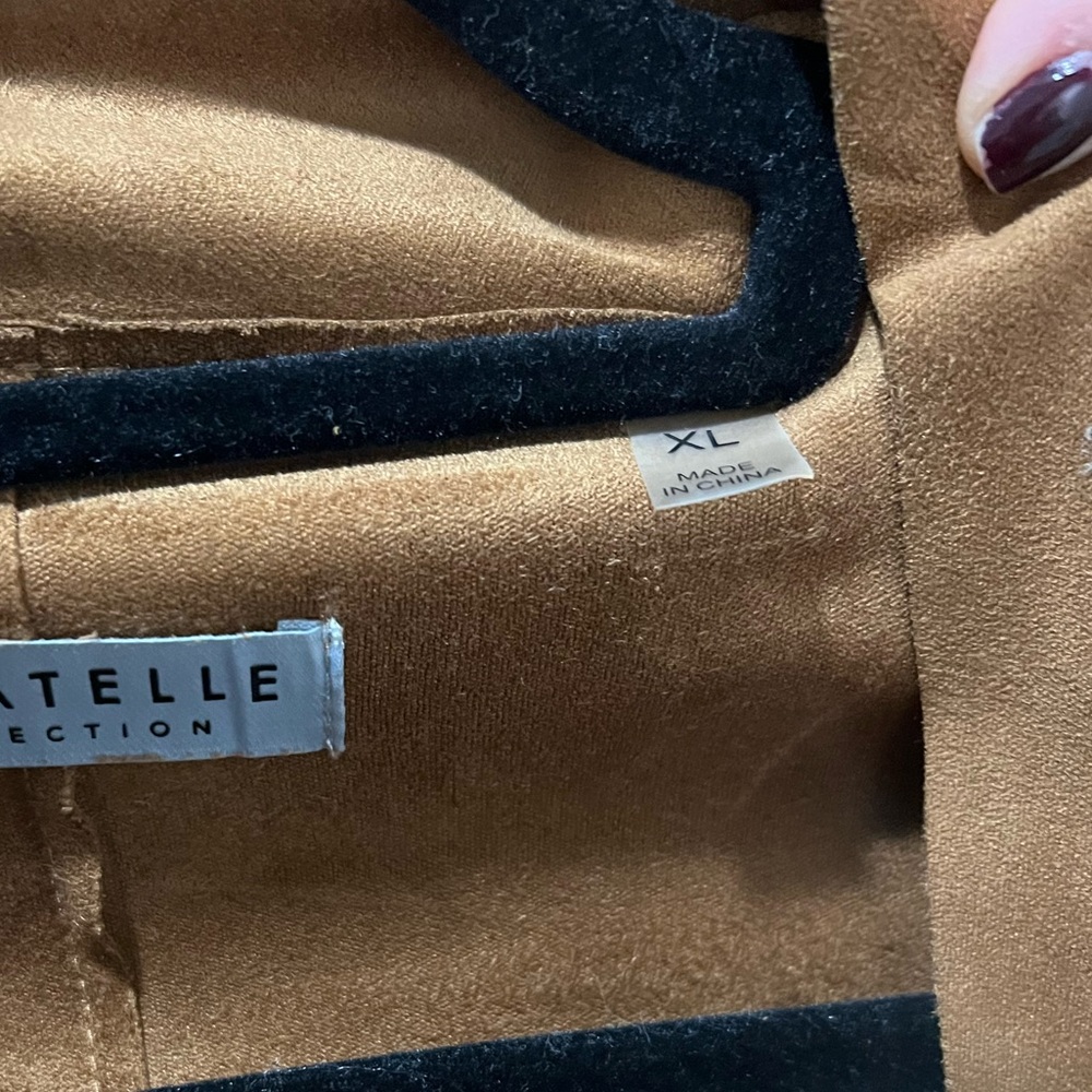 Beautiful like new Bagatelle suede jacket - Picture 5 of 5